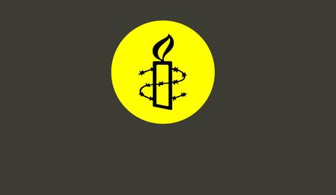 Amnesty-logo p&aring; m&oslash;rk bakgrunn